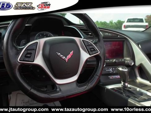 Used 2019 Chevrolet Corvette Stingray Convertible w/ Carbon Flash Badge Package RWD image 18