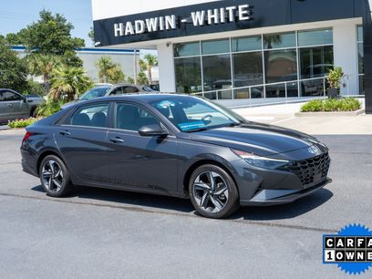 Used 2023 Hyundai Elantra SEL w/ Convenience Package