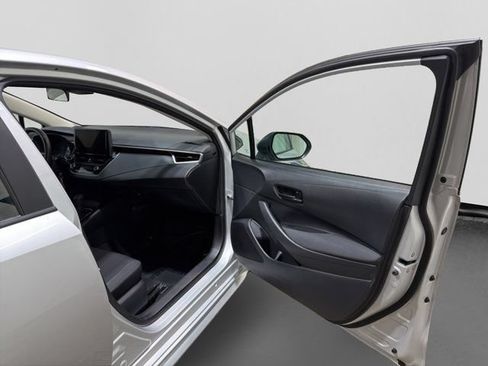 Used 2024 Toyota Corolla LE FWD image 32