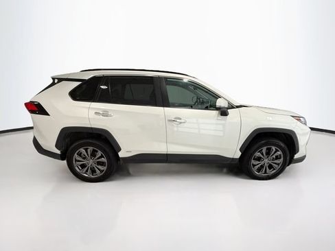 Used 2022 Toyota RAV4 Limited AWD/4WD image 7