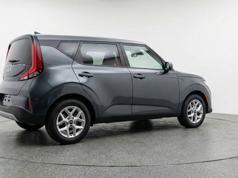 Used 2025 Kia Soul LX w/ LX Technology Package image 9