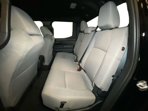 Used 2025 Toyota Tacoma SR5 AWD/4WD image 13