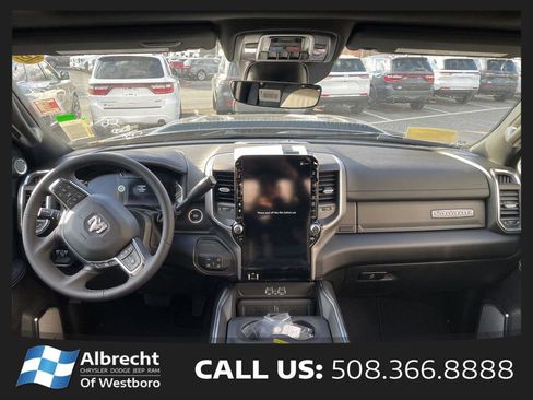 New 2026 RAM 2500 Laramie AWD/4WD image 18