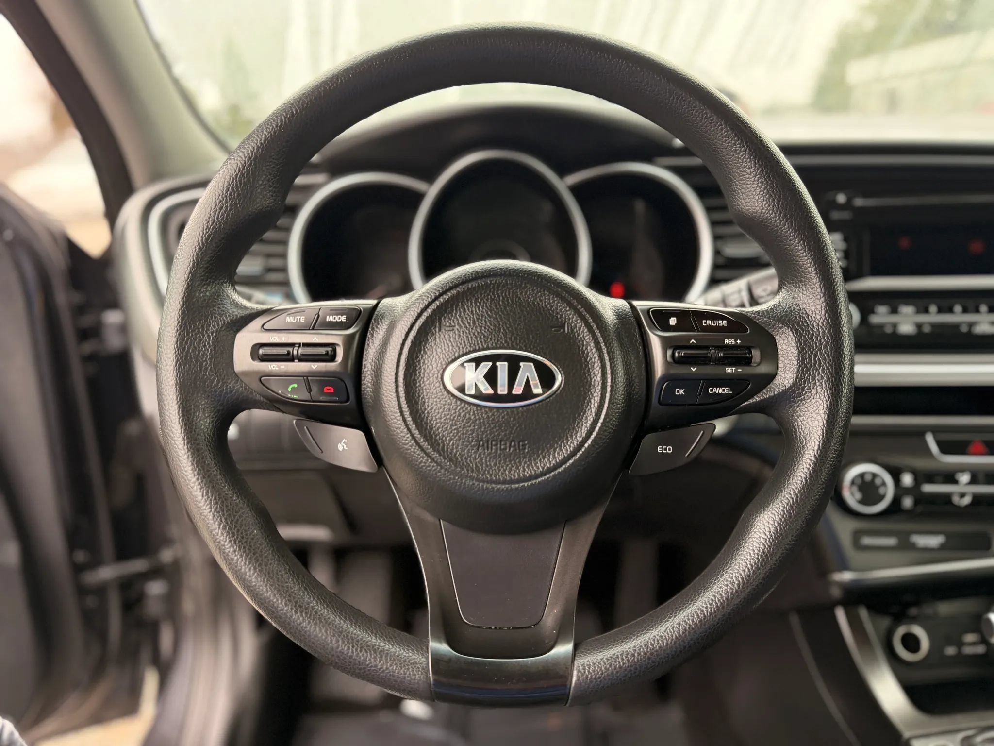 Used 2015 Kia Optima LX FWD image 23