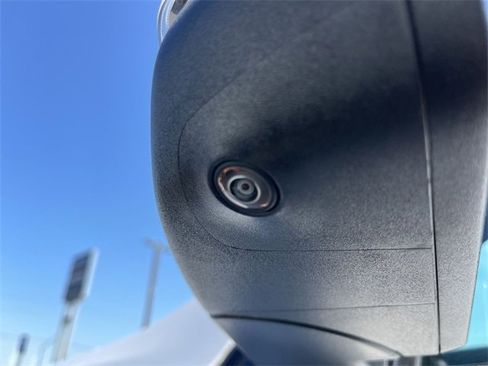 Used 2023 Chevrolet Traverse RS image 13