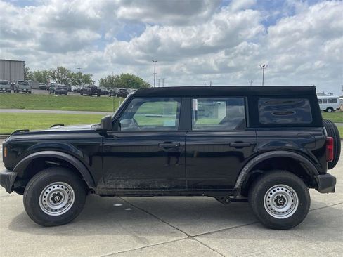 New 2025 Ford Bronco Base image 6