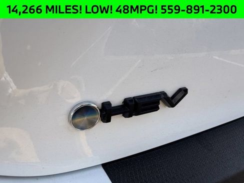 Used 2025 Toyota Camry SE FWD image 27