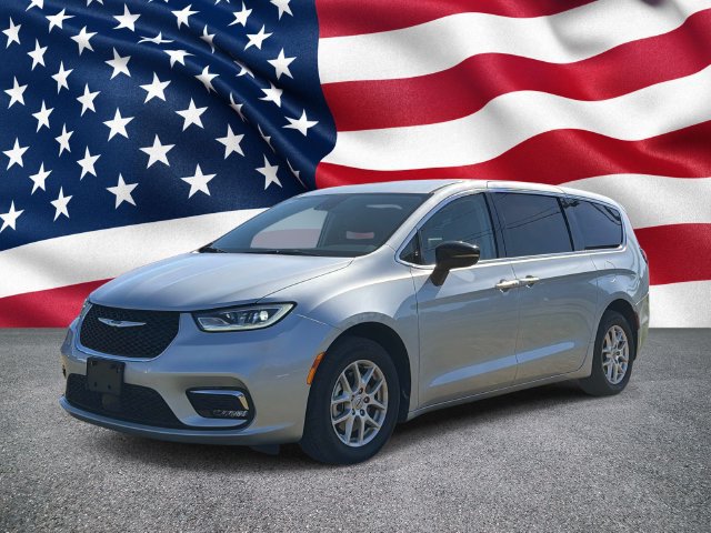 Used 2024 Chrysler Pacifica Touring-L FWD image 13