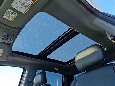 Used 2021 Ford F250 Lariat image 14