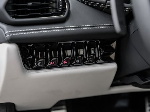 Used 2023 Lamborghini Huracan Tecnica image 37