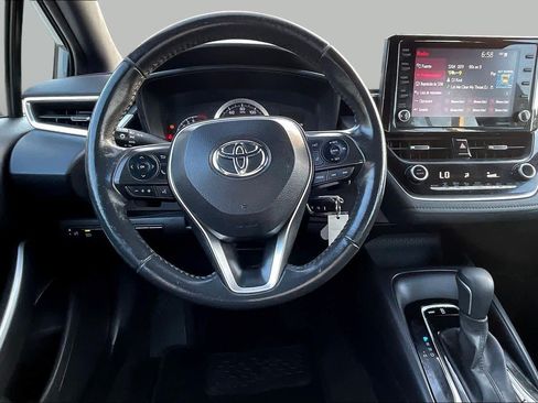 Used 2022 Toyota Corolla SE FWD image 6
