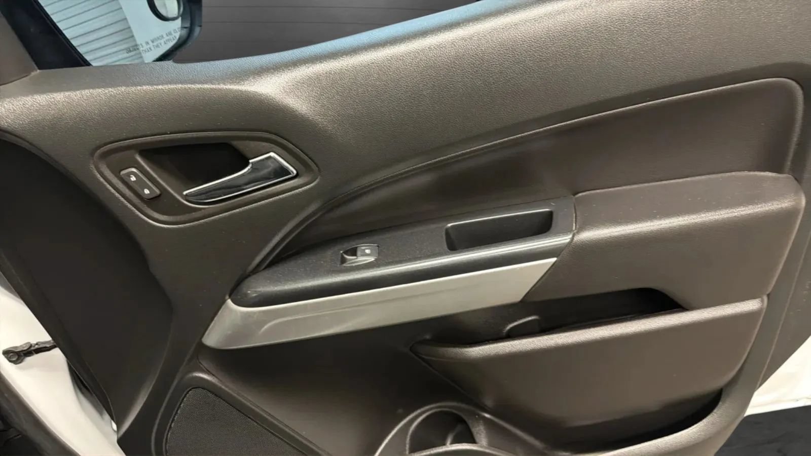 Used 2022 Chevrolet Colorado LT w/ Fleet Safety Package RWD image 17