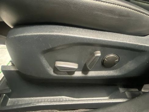 Used 2020 Ford Edge SEL w/ Cold Weather Package AWD/4WD image 12