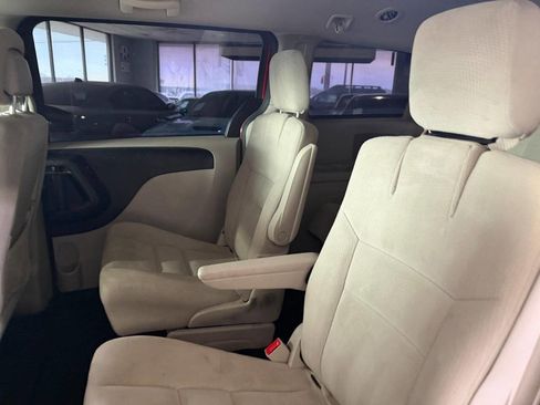 Used 2015 Dodge Grand Caravan SXT w/ UConnect Hands-Free Group image 13