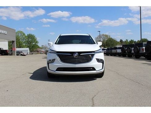 Used 2024 Buick Enclave Essence w/ LPO, Cargo Package FWD image 8