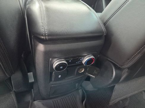 Used 2022 Ford Explorer XLT w/ Equipment Group 202A RWD image 6