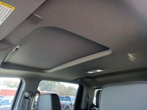 Used 2025 GMC Sierra 2500 Denali w/ Technology Package image 14