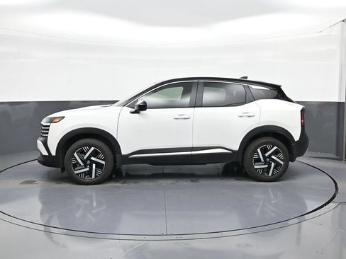 Certified 2025 Nissan Kicks SV FWD image 5