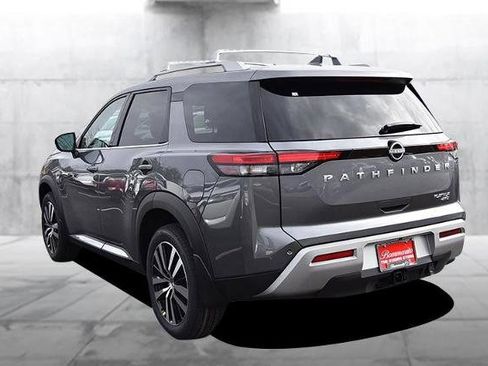 New 2025 Nissan Pathfinder Platinum image 7