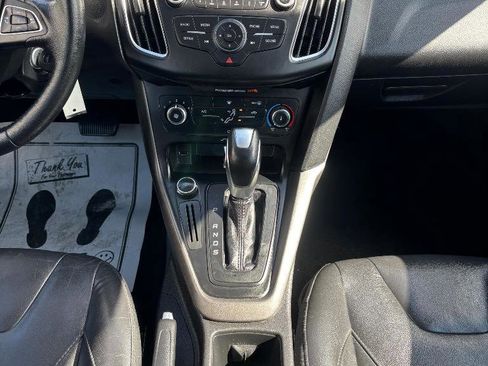 Used 2016 Ford Focus SE w/ Equipment Group 201A image 16