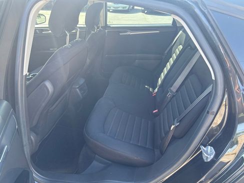 Used 2014 Ford Fusion SE FWD image 10