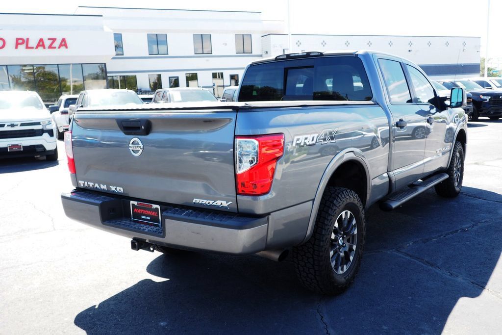 Used 2017 Nissan Titan PRO-4X AWD/4WD image 5