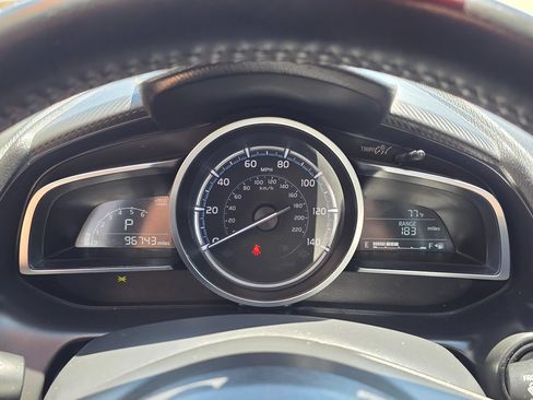 Used 2019 Toyota Yaris XLE FWD image 27