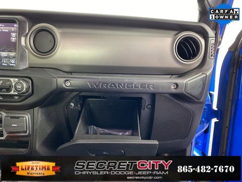 Used 2022 Jeep Wrangler Unlimited Sport image 32