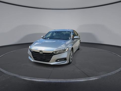 Used 2019 Honda Accord EX image 4