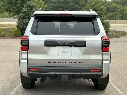 Used 2026 Toyota 4Runner SR5 RWD image 4