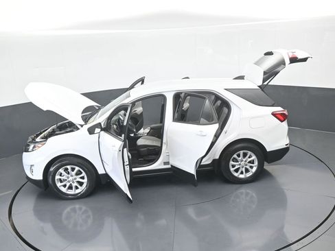 Used 2018 Chevrolet Equinox LS image 61