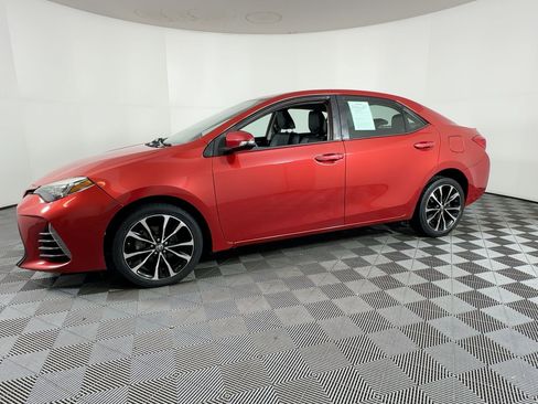 Used 2019 Toyota Corolla SE image 19