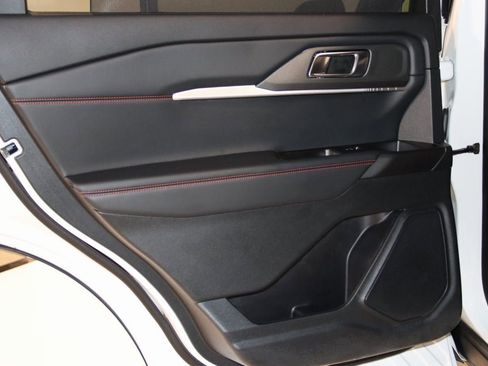 Used 2025 Ford Explorer ST-Line w/ Premium Package image 50