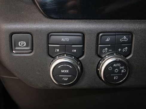 Used 2024 GMC Sierra 1500 SLT AWD/4WD image 44