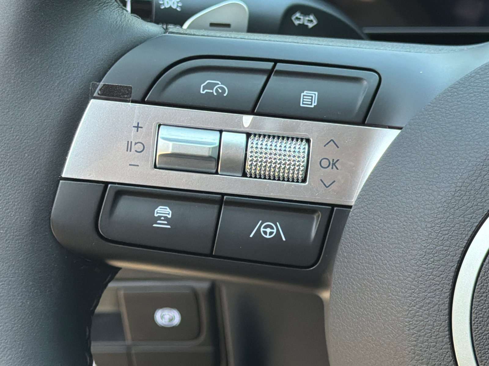 New 2026 Hyundai Tucson Limited FWD image 19