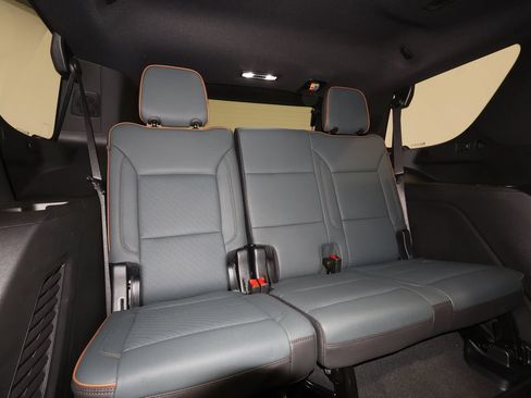 Used 2026 GMC Yukon AT4 w/ AT4 Premium Package AWD/4WD image 29
