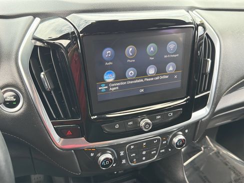 Used 2023 Chevrolet Traverse Premier FWD image 23