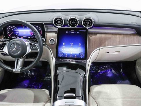 Used 2024 Mercedes-Benz GLC 300 image 13