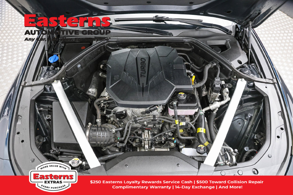 Used 2025 Genesis G70 2.5T RWD image 8