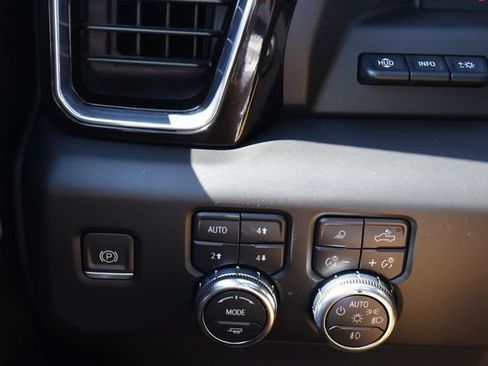 Used 2023 GMC Sierra 1500 Denali AWD/4WD image 18
