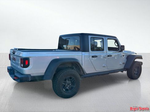 Used 2023 Jeep Gladiator Mojave AWD/4WD image 4