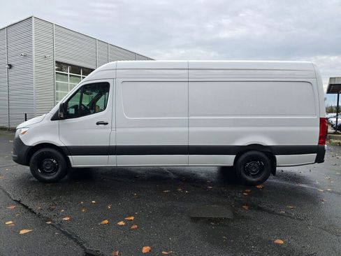 New 2026 Mercedes-Benz Sprinter 2500 image 3