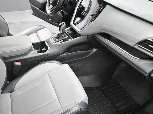 Used 2023 Subaru Outback Limited image 19