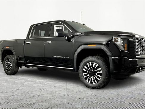 New 2026 GMC Sierra 2500 Denali Ultimate w/ Max Trailering Package image 3
