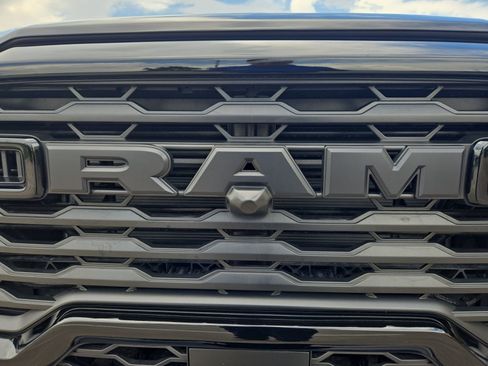 Used 2025 RAM 2500 Big Horn AWD/4WD image 9