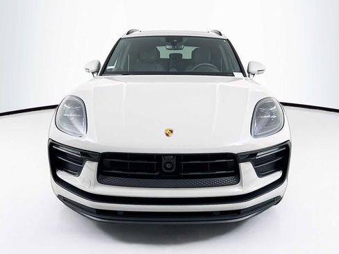 New 2026 Porsche Macan AWD/4WD image 6