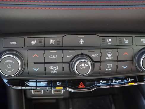 Certified 2025 Dodge Durango GT AWD/4WD image 32