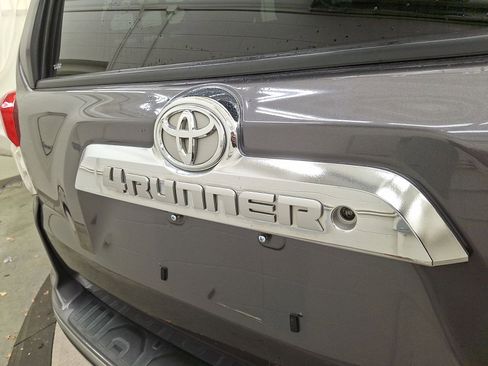 Used 2013 Toyota 4Runner SR5 image 24