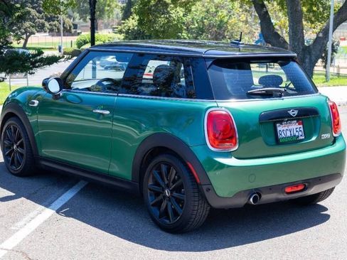 Used 2020 MINI Cooper 2-Door Hardtop image 5
