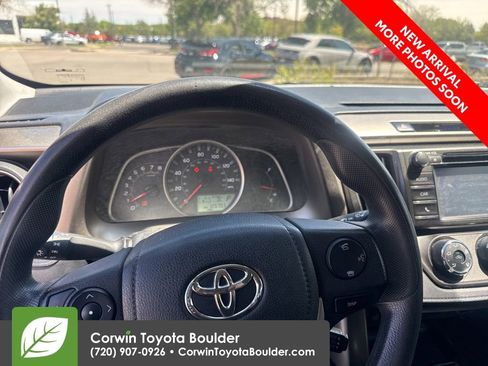 Used 2014 Toyota RAV4 LE AWD/4WD image 9